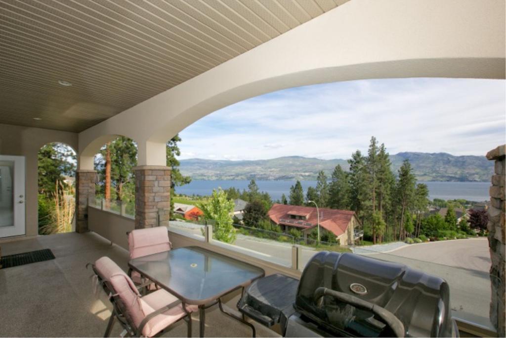 Lake Okanagan Bed And Breakfast West Kelowna Kamer foto