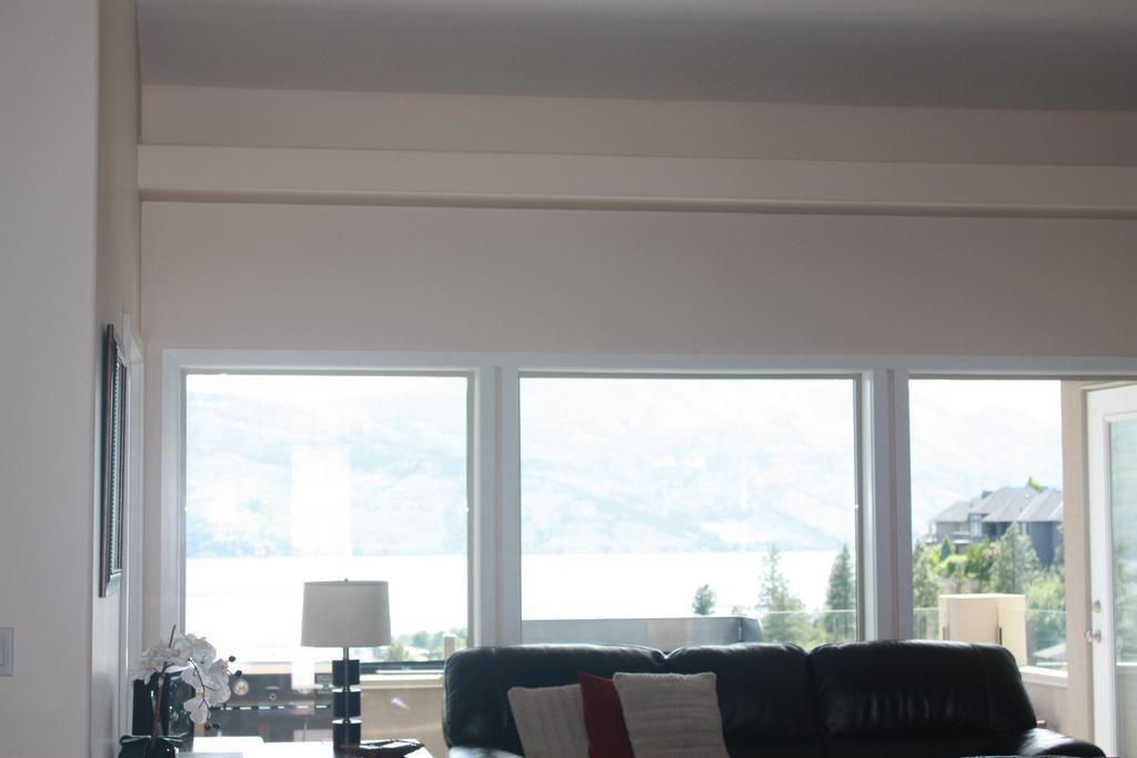 Lake Okanagan Bed And Breakfast West Kelowna Buitenkant foto