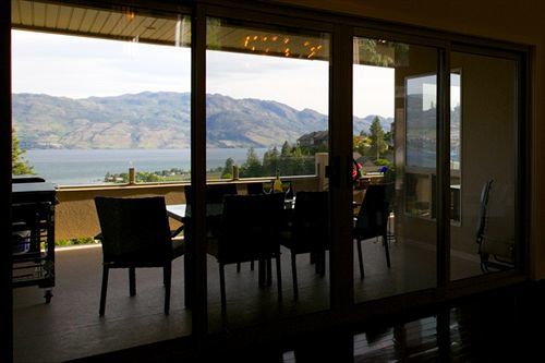 Lake Okanagan Bed And Breakfast West Kelowna Buitenkant foto